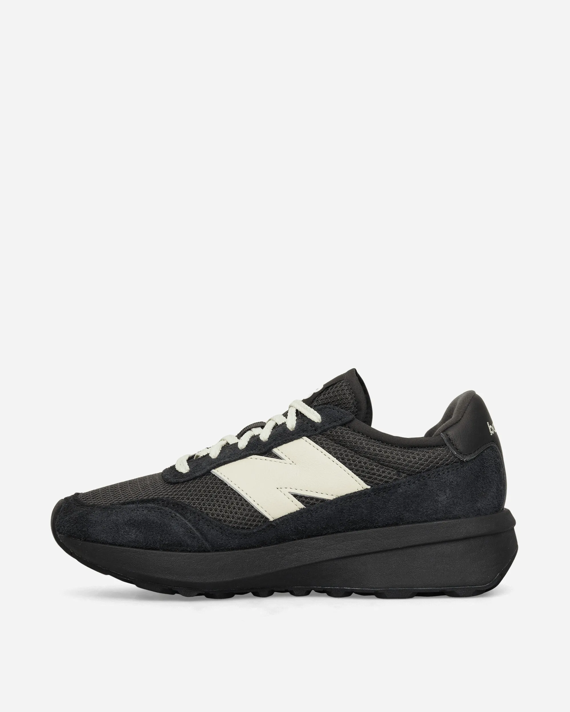 370 Sneakers Schwarz Zement