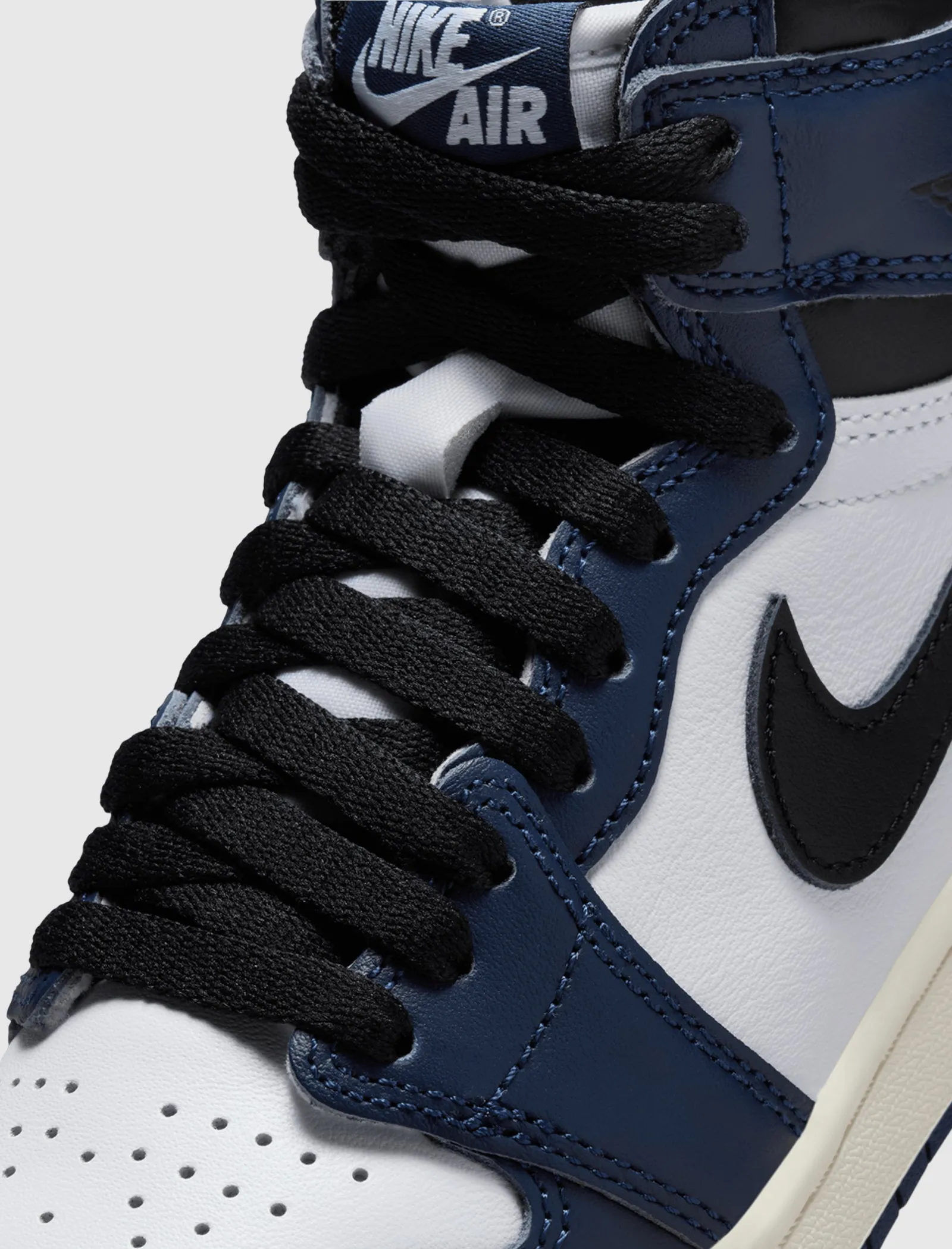 AIR JORDAN 1 RETRO 