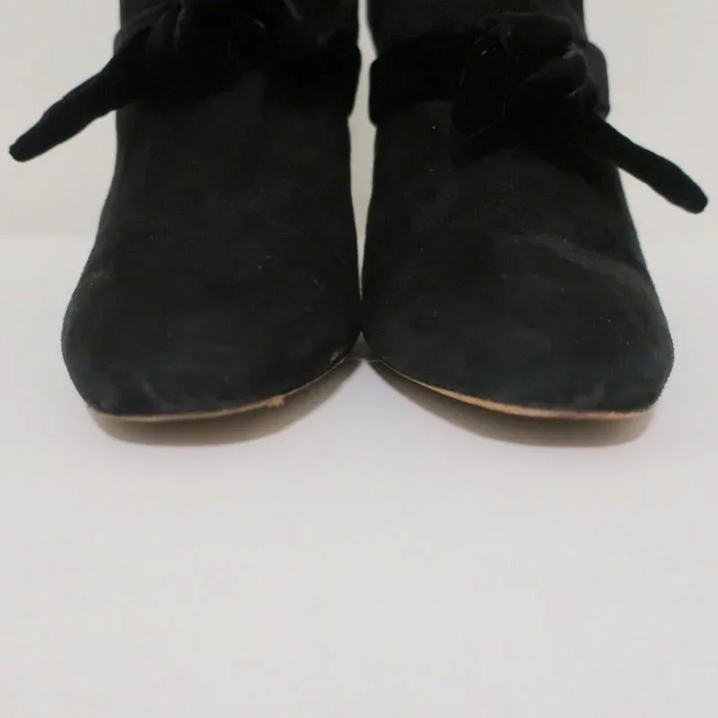 Alexandre Birman Lorraine Stiefeletten Schwarz Wildleder mit Samtschleifen Größe 37,5
