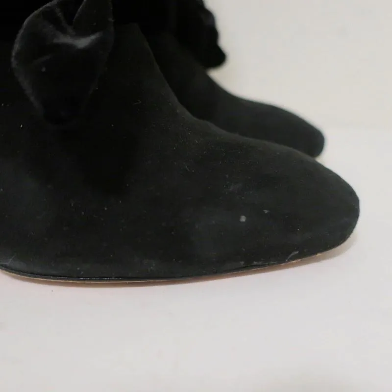 Alexandre Birman Lorraine Stiefeletten Schwarz Wildleder mit Samtschleifen Größe 37,5