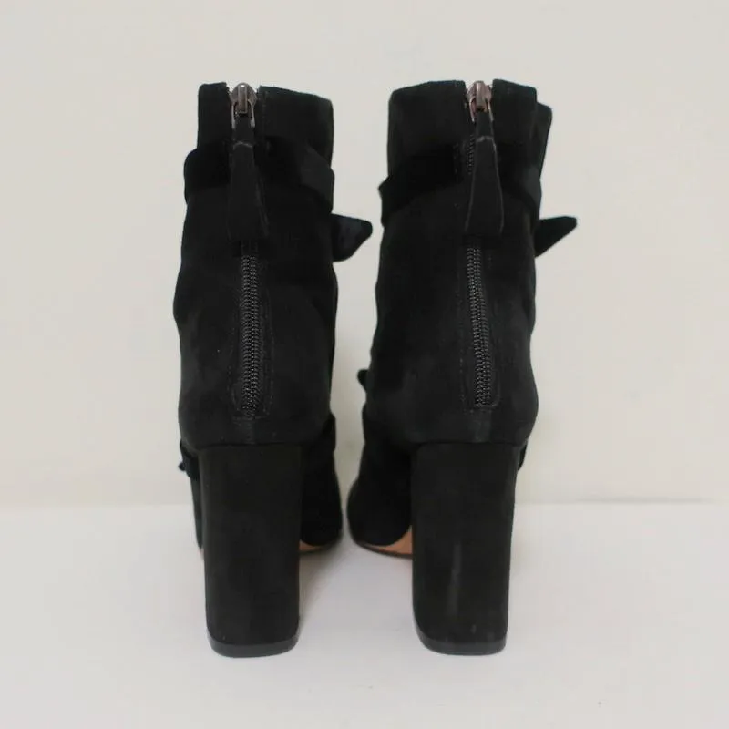 Alexandre Birman Lorraine Stiefeletten Schwarz Wildleder mit Samtschleifen Größe 37,5