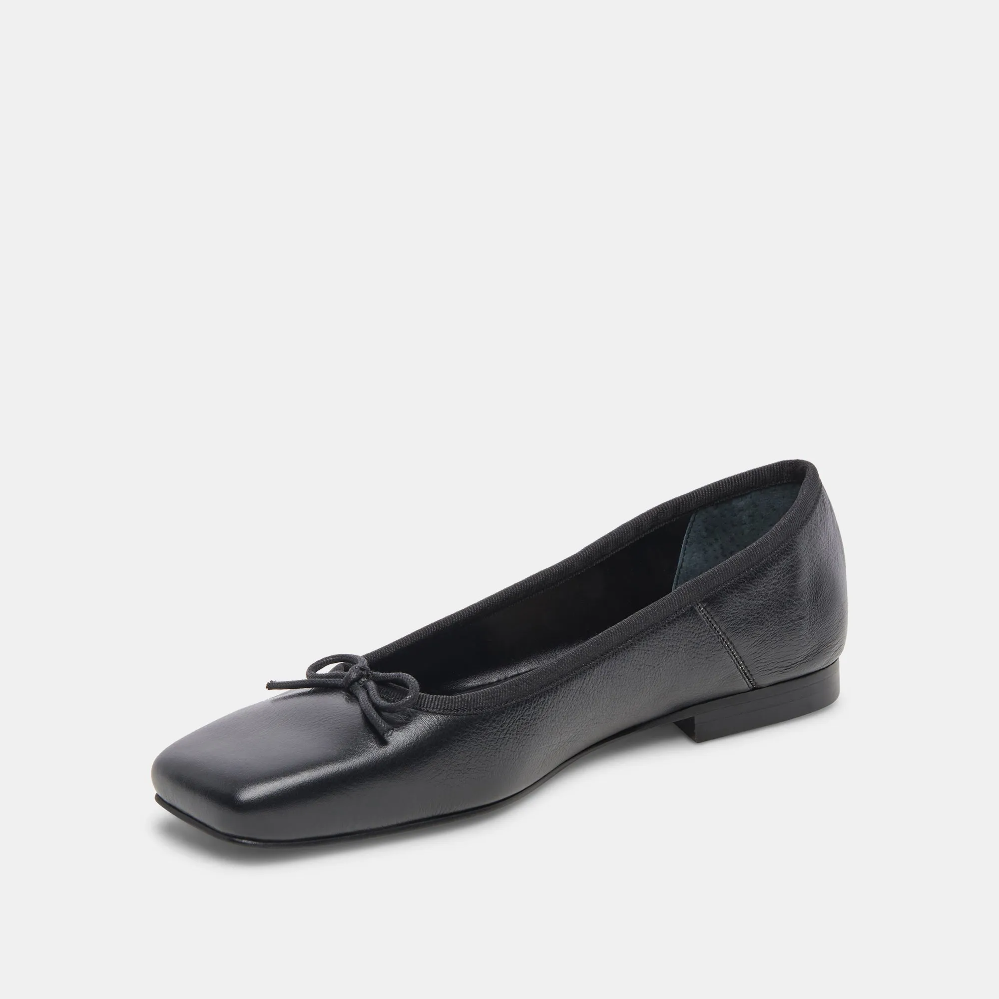 ANISA BALLERINAS AUS SCHWARZEM LEDER