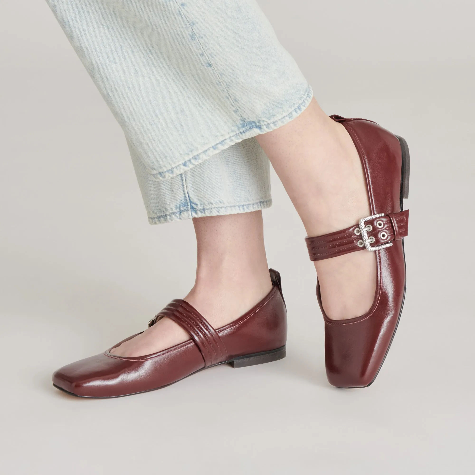 ARORA BALLETTFLATS BURGUNDER ROT KREPP-GLATT LEDER