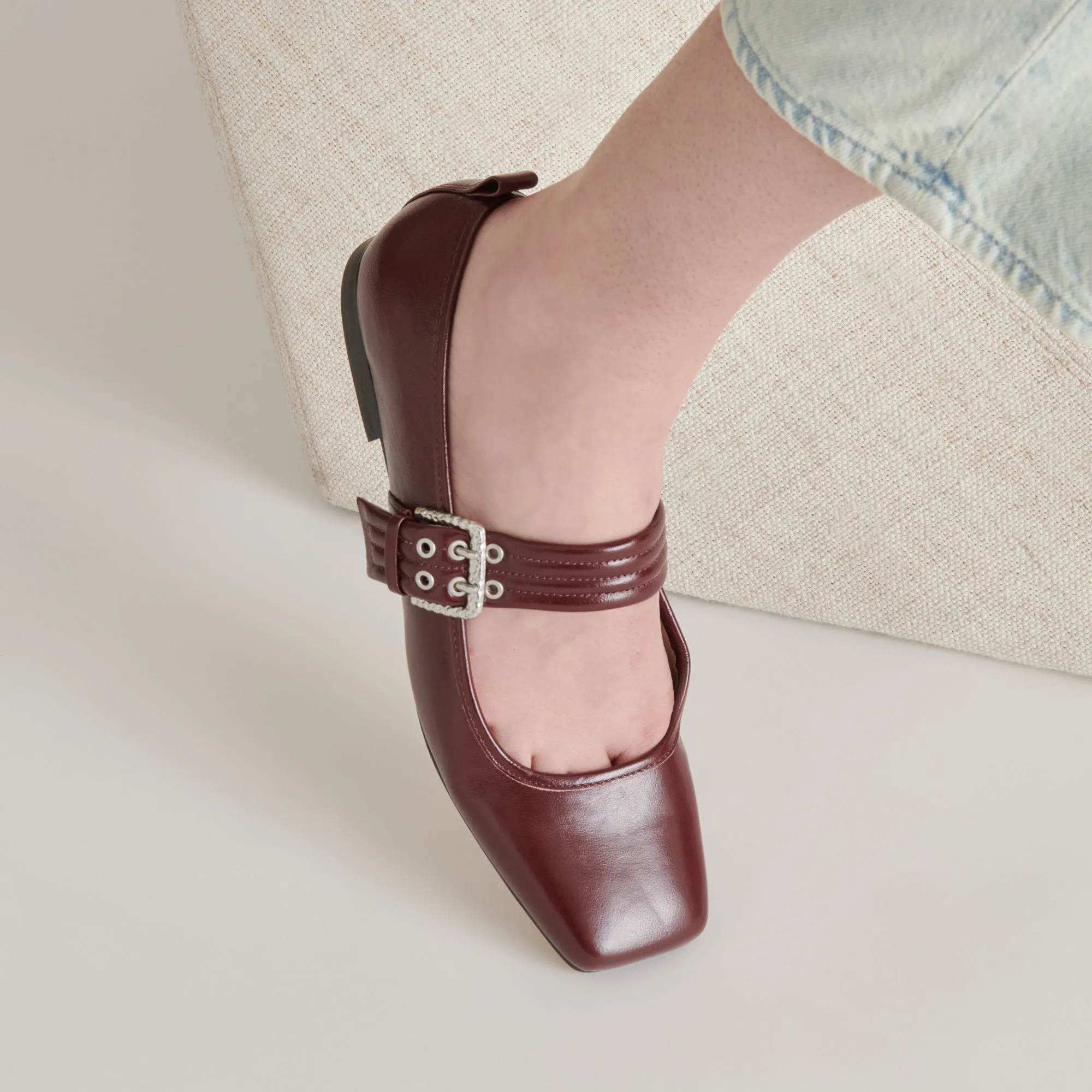 ARORA BALLETTFLATS BURGUNDER ROT KREPP-GLATT LEDER
