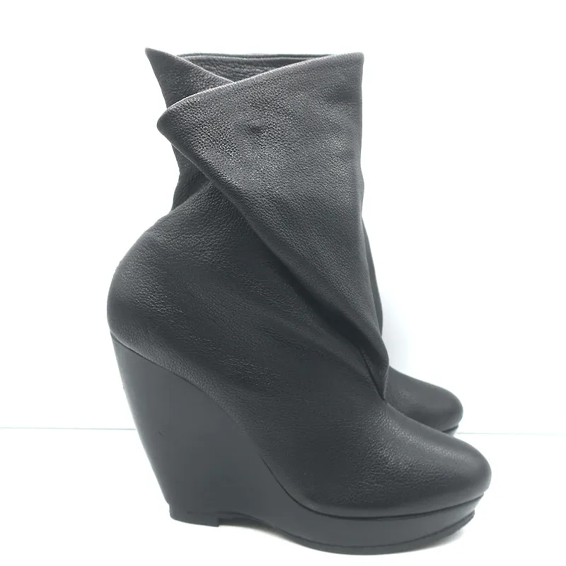 Balenciaga Fold-Over Plateau-Keilabsatz Stiefeletten Schwarz Geprägtes Leder Größe 41
