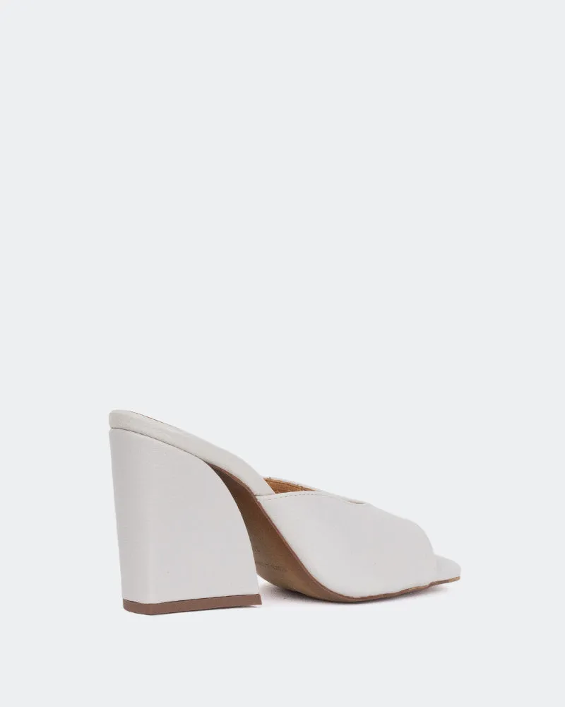 Jenseits von Off-White-Leder