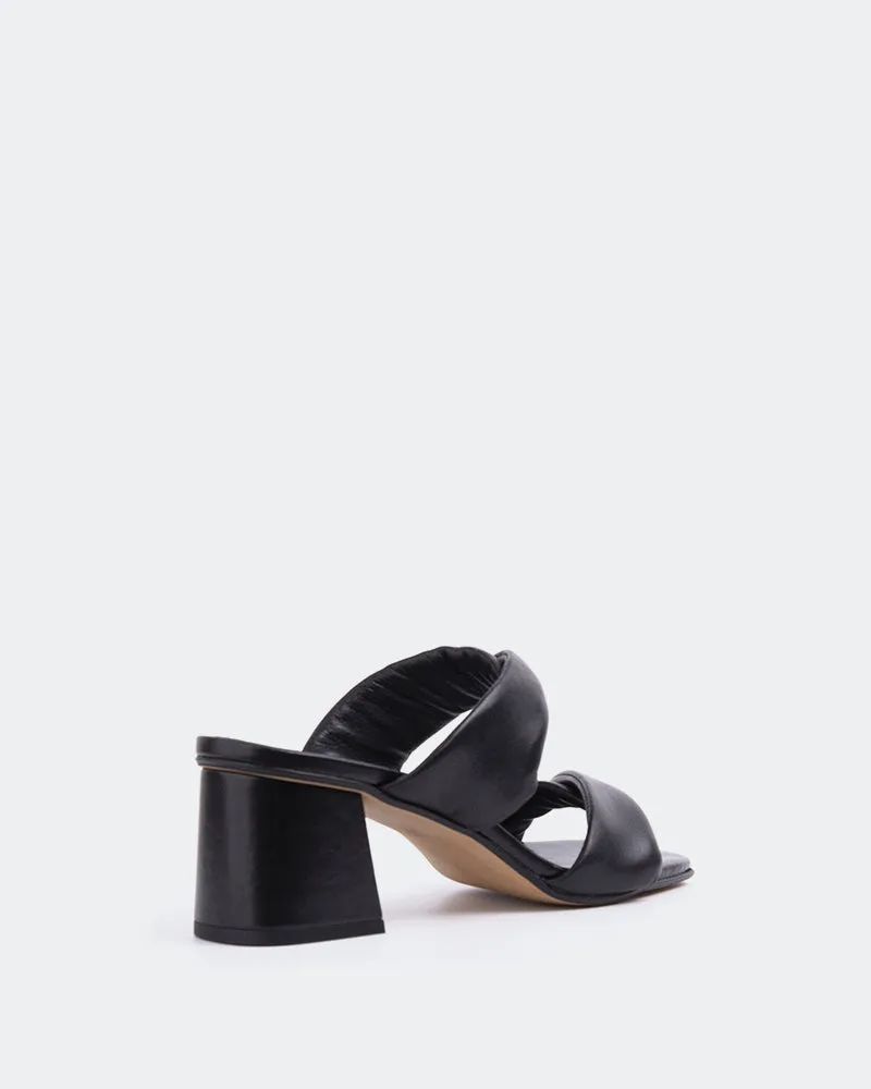 Busto Leder in Schwarz