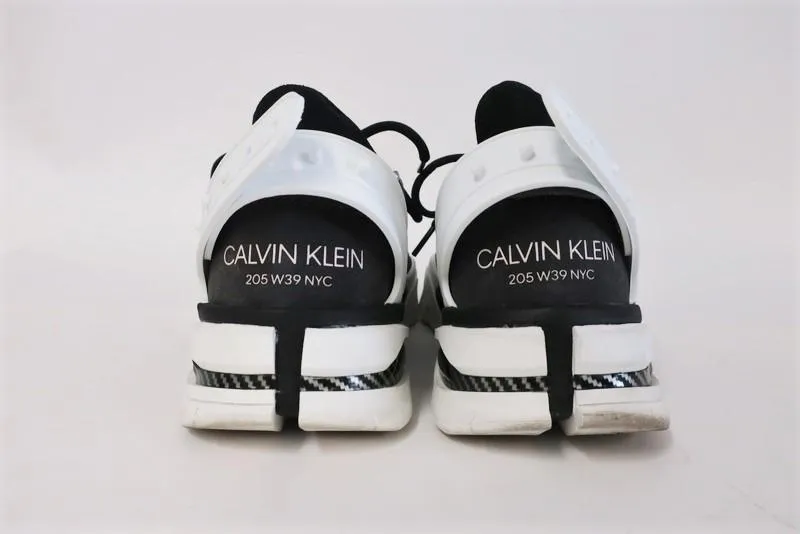 Calvin Klein 205W39NYC Carla Sneakers Kohlenstoff/Schwarz/Weiß Größe 8