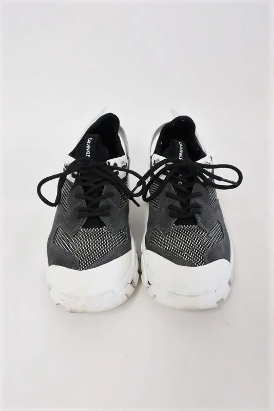Calvin Klein 205W39NYC Carla Sneakers Kohlenstoff/Schwarz/Weiß Größe 8