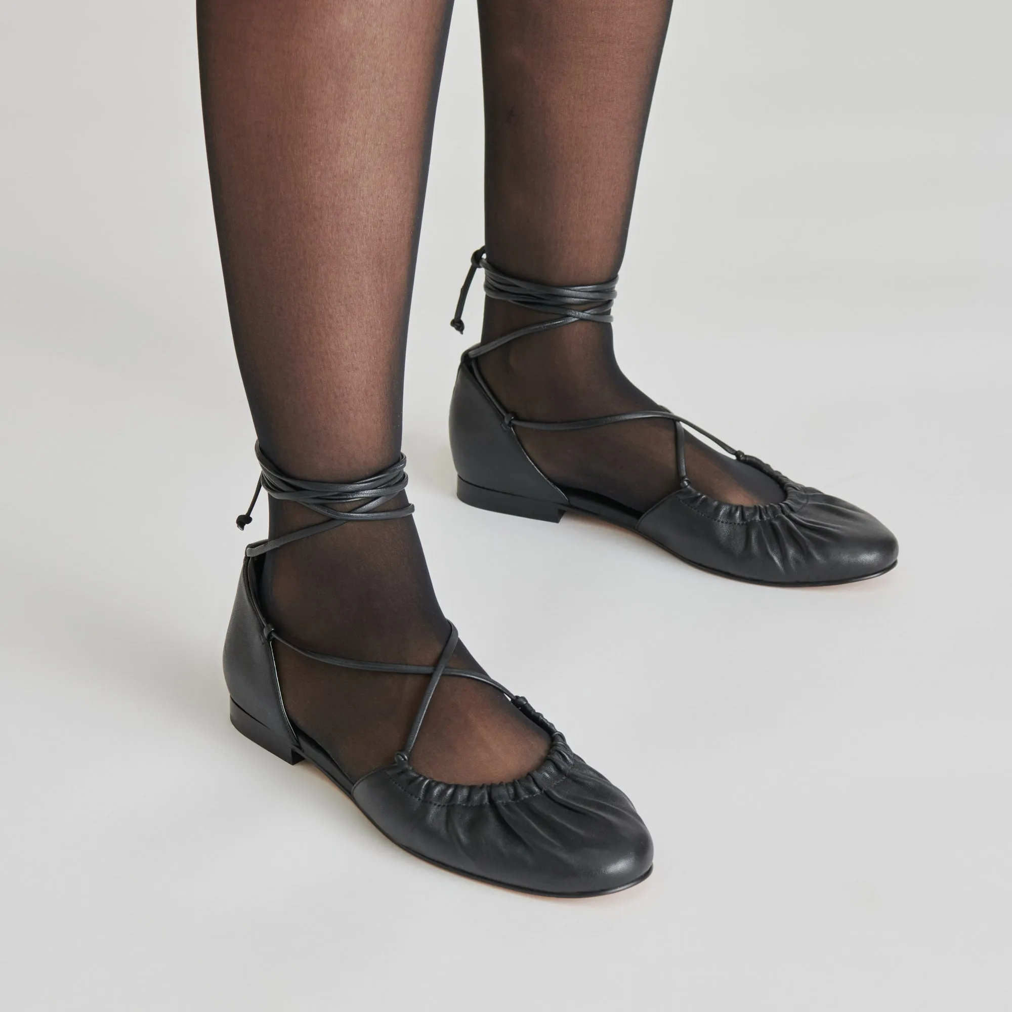 CANCUN BALLETFLATS AUS SCHWARZEM LEDER