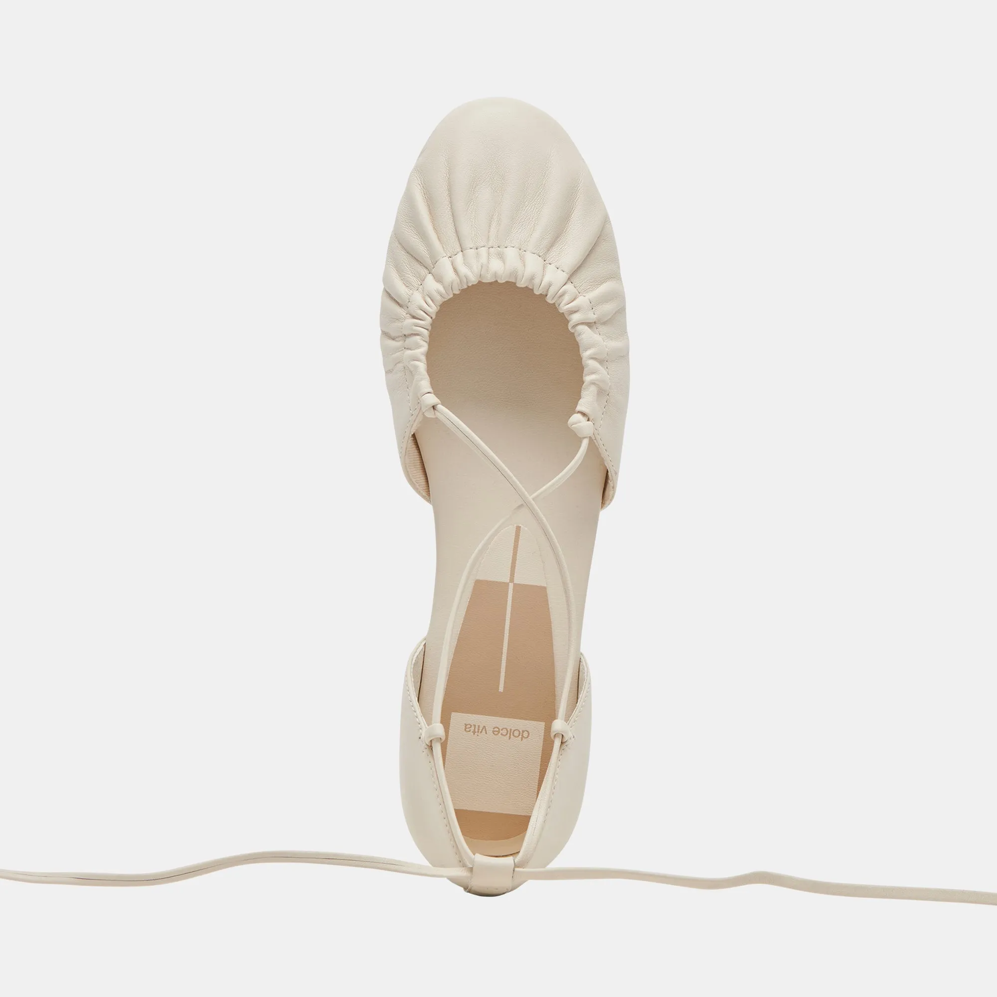 CANCUN BALLETFLATS IN ELFENBEINFARBENEM LEDER
