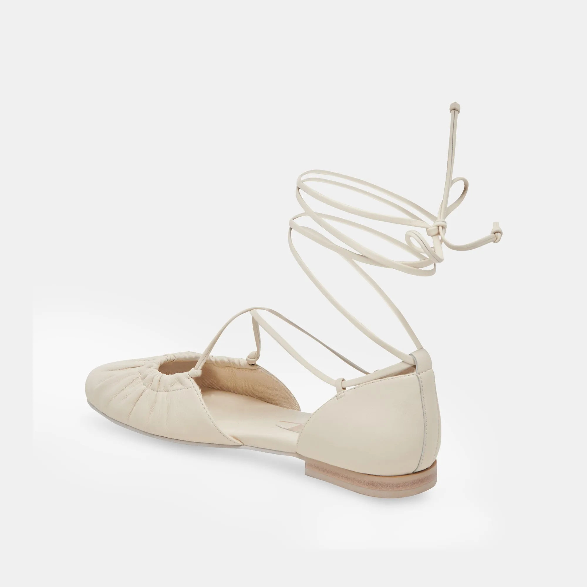 CANCUN BALLETFLATS IN ELFENBEINFARBENEM LEDER