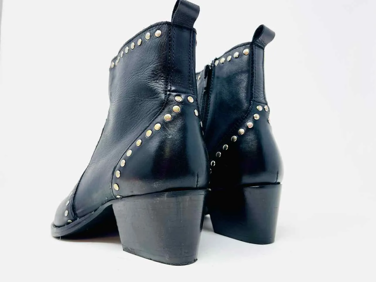 Charles David Größe 5 Schwarze/Silberne Nieten-Lederschuhe Knöchelstiefel