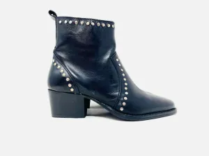 Charles David Größe 5 Schwarze/Silberne Nieten-Lederschuhe Knöchelstiefel