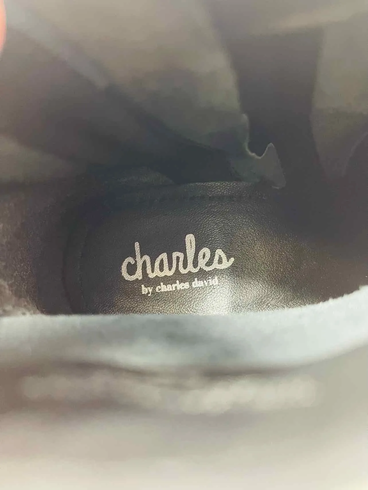 Charles David Größe 5 Schwarze/Silberne Nieten-Lederschuhe Knöchelstiefel
