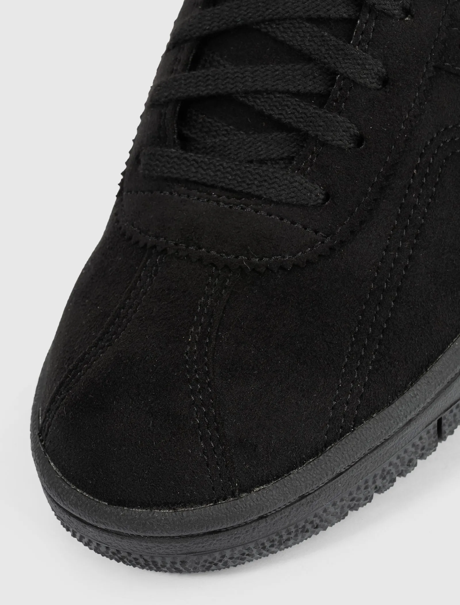 COMME DES GARCONS VIC NBD SNEAKER
