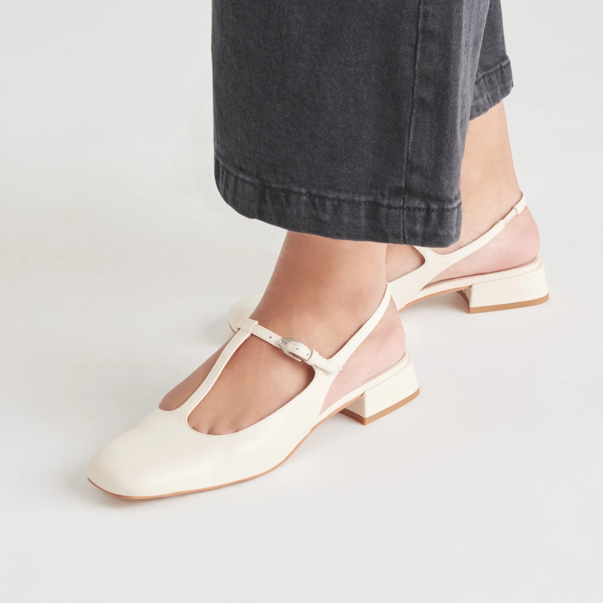 DEIDRA FLATS CREAM LEDER