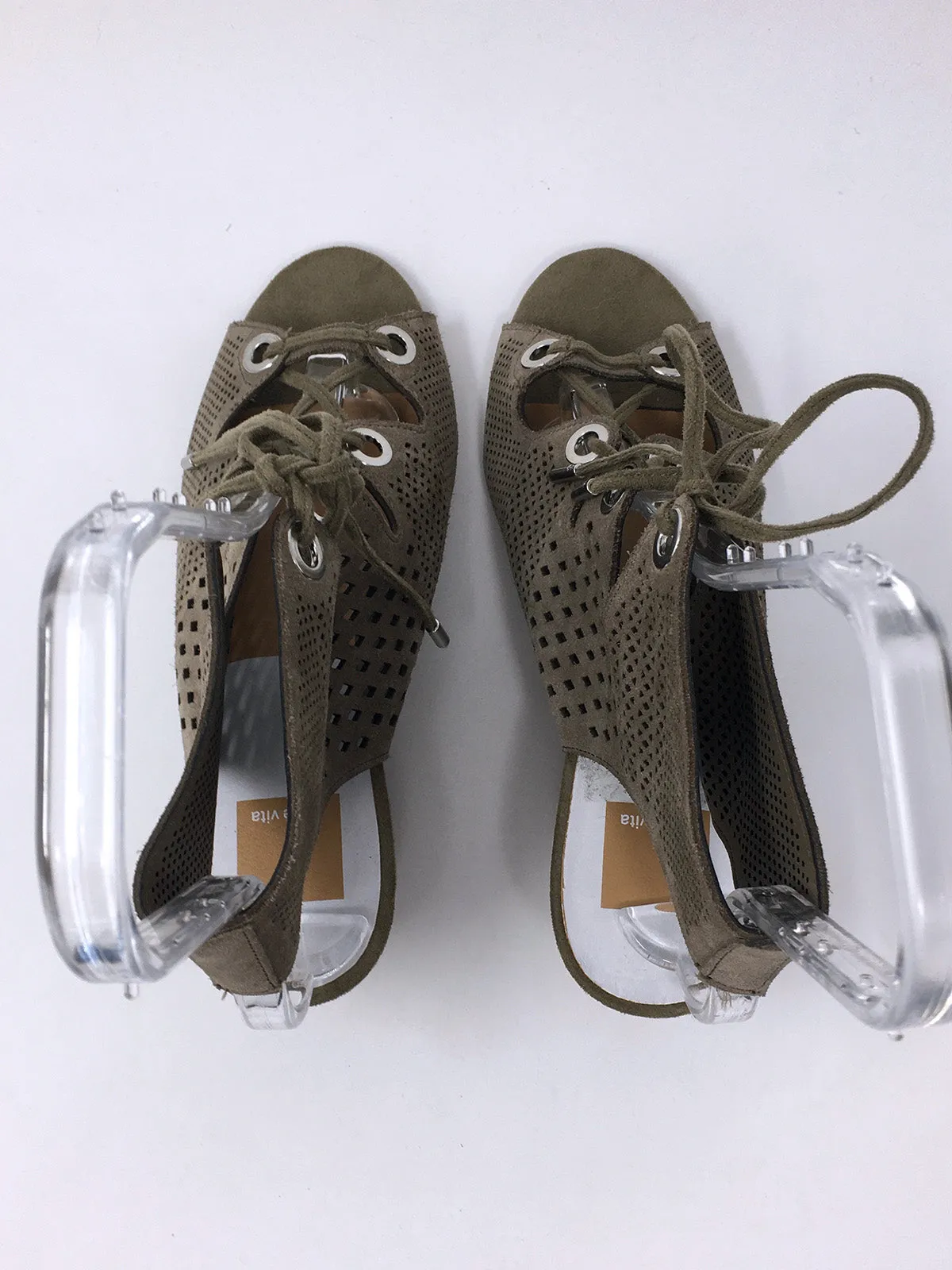Dolce Vita Größe 9 Perlgraue Sandalen mit Lochmuster-Dreiecken NWOB