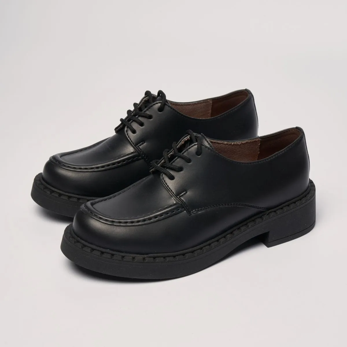 Helen Damen Apfel-Leder Vegane Loafers | Schwarz