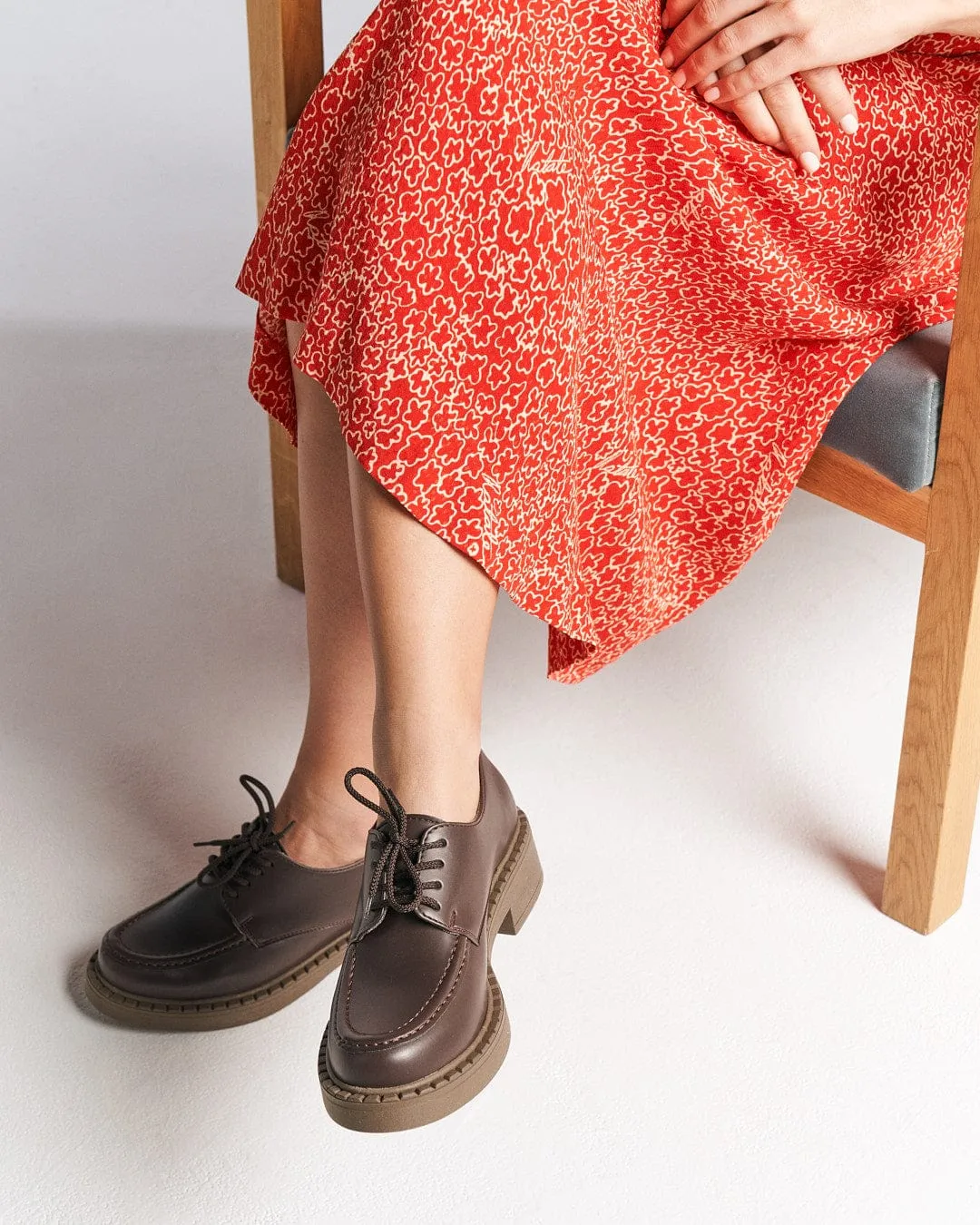 Helen Damen Apfel-Leder Vegane Loafers | Schokolade