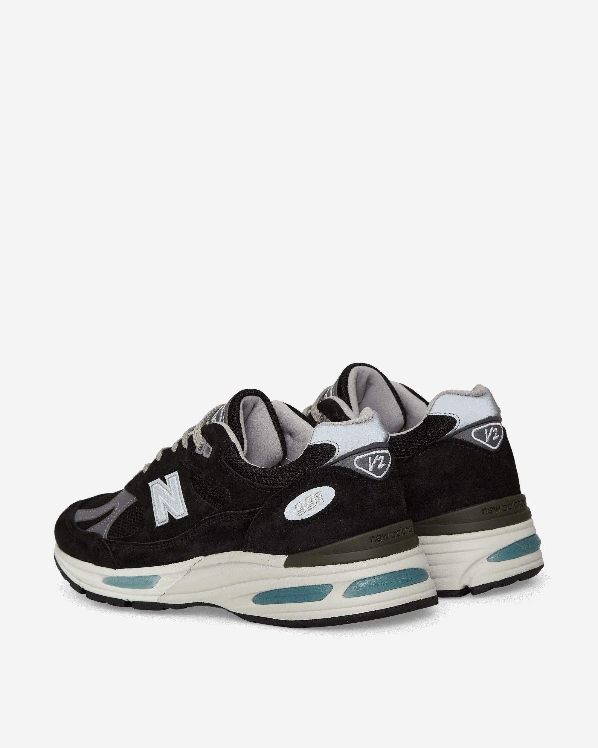 Hergestellt in UK 991v2 Sneakers Schwarz / Rauchperle / Silber