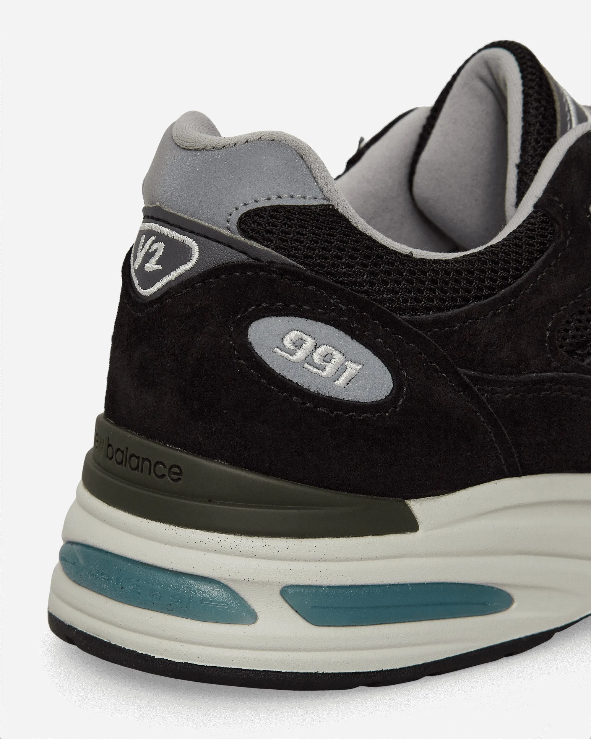 Hergestellt in UK 991v2 Sneakers Schwarz / Rauchperle / Silber
