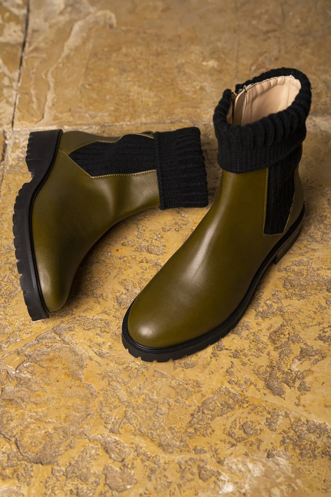 Oracle Vegan Leder Flache Chelsea Stiefel | Khaki