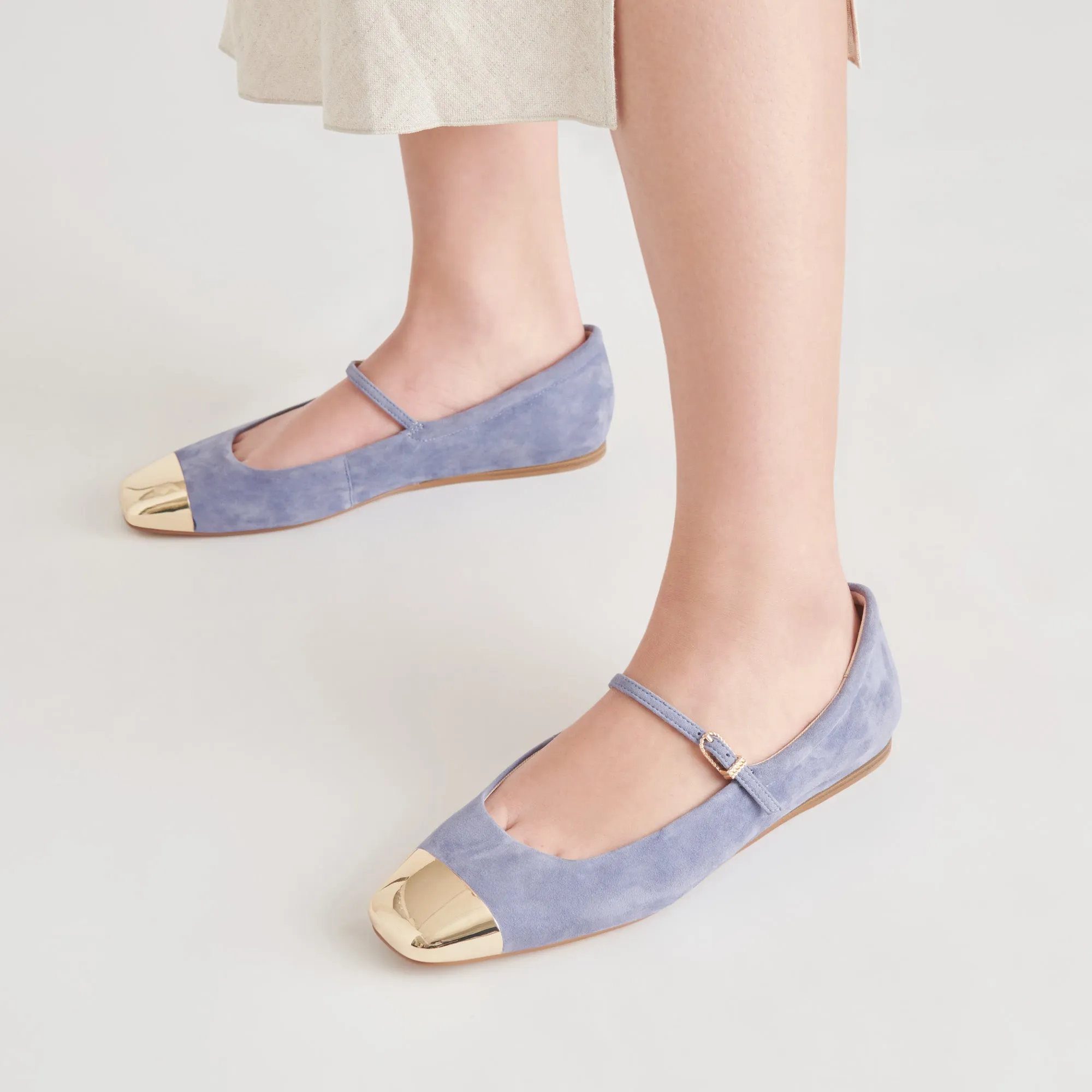 REYES BALLETTFLATS MIT ZEHENKAPPE IN BLUEBELL WILDLEDER