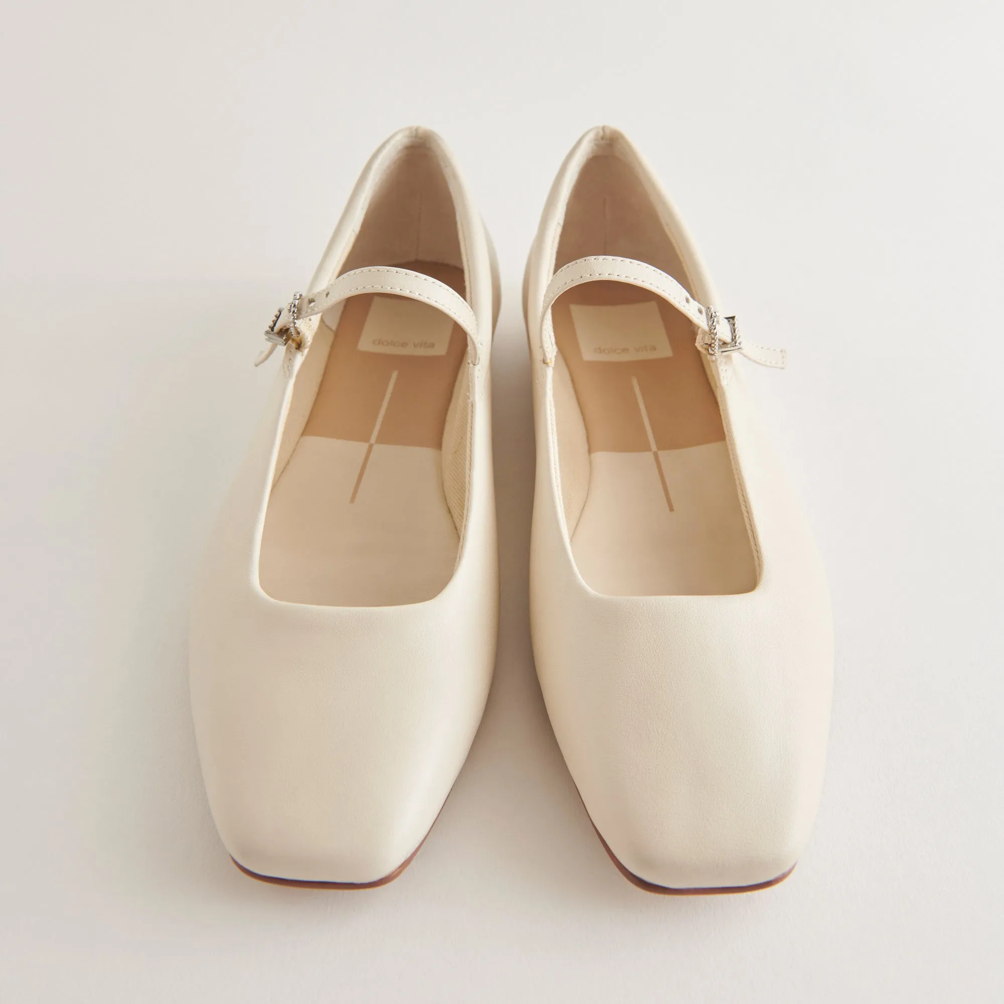 REYES BALLERINAS WEIT GESCHNITTEN IN ELFENBEIN LEDER