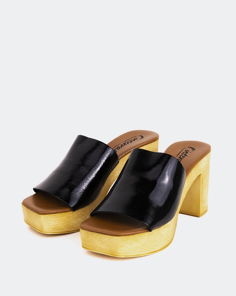 Snicker Schwarzes Leder
