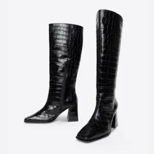 TGIF Boot in Schwarz von Intentionally Blank