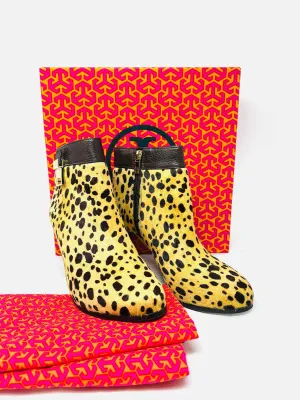 Tory Burch Größe 8,5 Hellbraun/Braun Animal Print Kuhhaar MIT KARTON!!! Knöchelstiefel