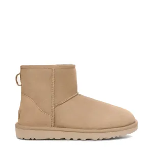 UGG Damen Classic Mini II Schaffell-Stiefel in Sand