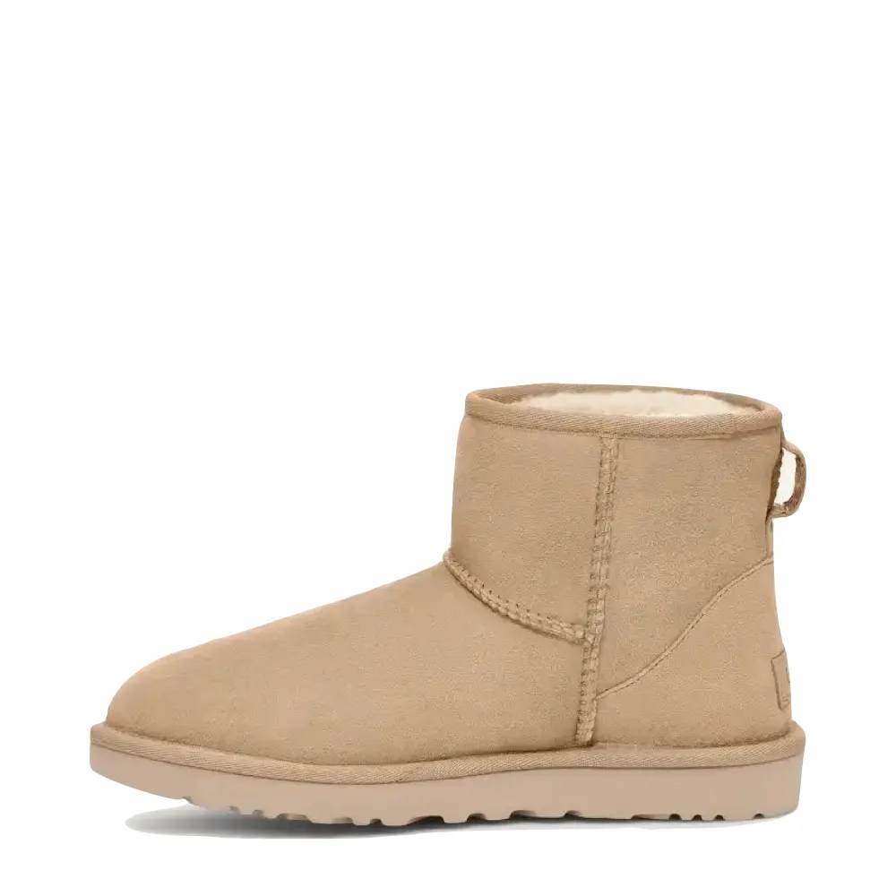 UGG Damen Classic Mini II Schaffell-Stiefel in Sand