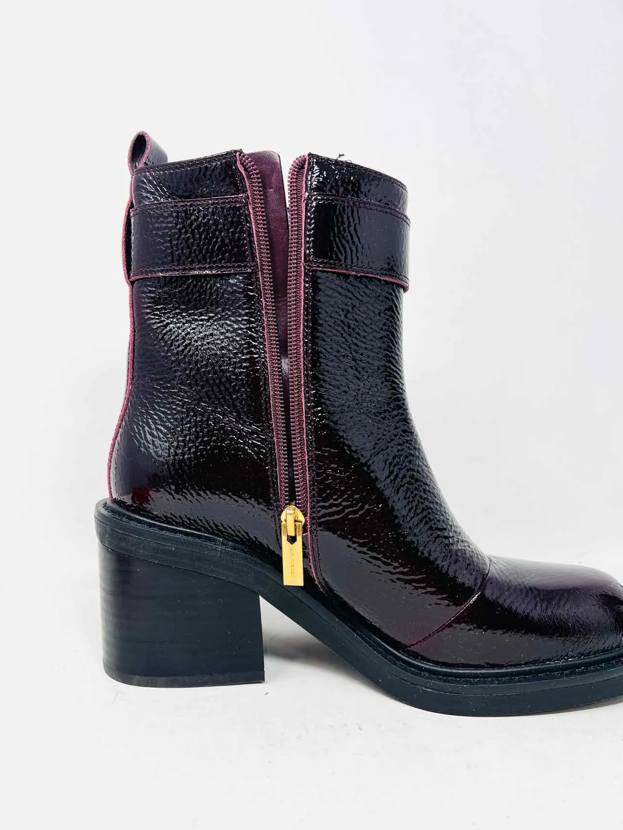 Vince Camuto Größe 8 Oxblood/Gold Schnalle(n) Lackleder Schuhe Stiefel