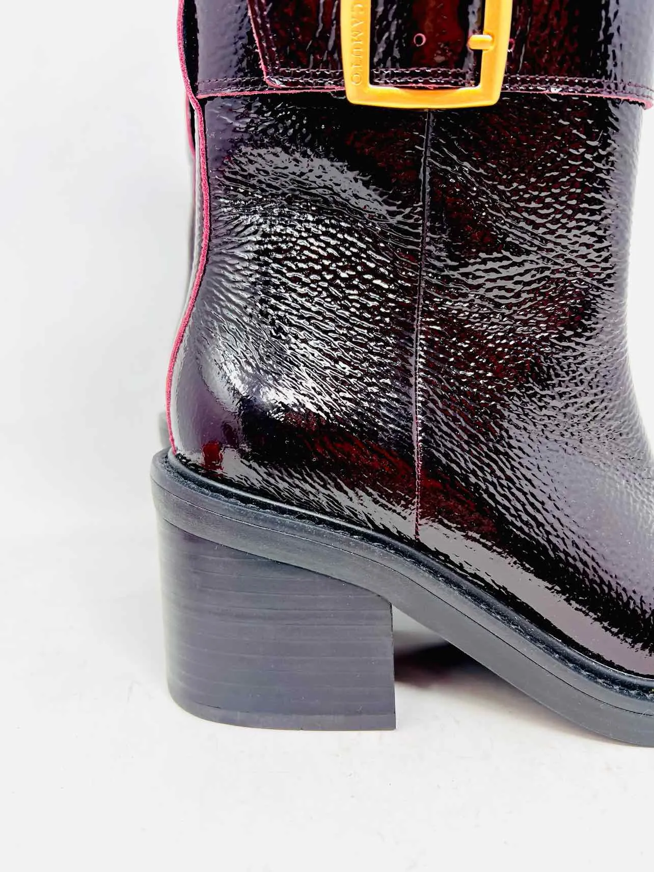 Vince Camuto Größe 8 Oxblood/Gold Schnalle(n) Lackleder Schuhe Stiefel