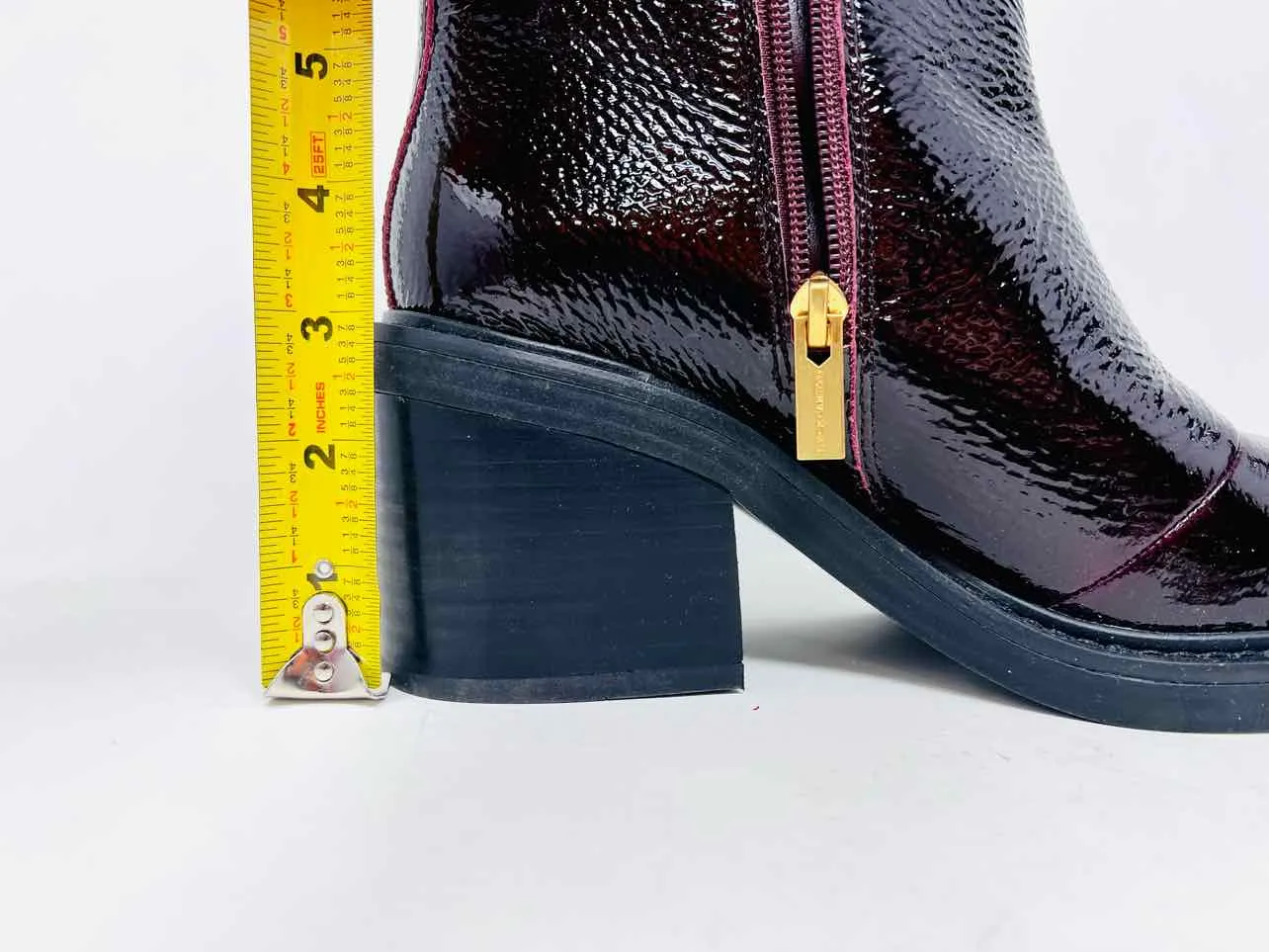 Vince Camuto Größe 8 Oxblood/Gold Schnalle(n) Lackleder Schuhe Stiefel