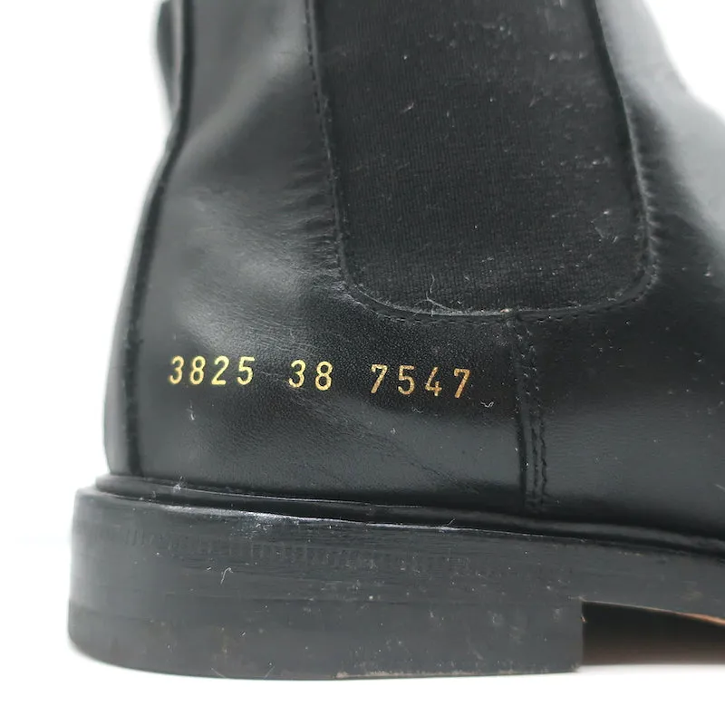 Chelsea-Stiefel von Common Projects in schwarzem Leder, Größe 38, flache Knöchelstiefel für Damen